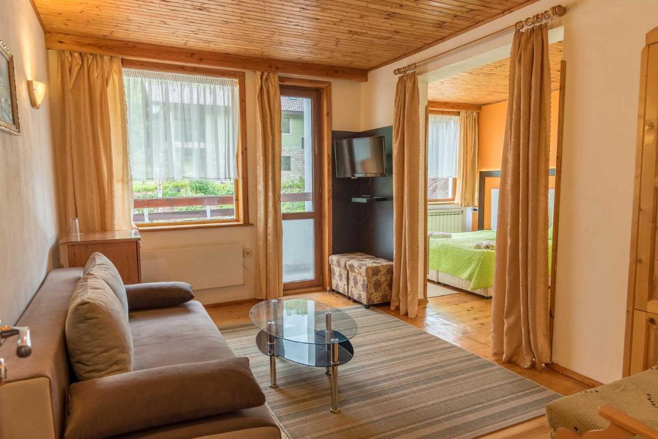 Hotel Paradise Place Kalofer Exteriér fotografie