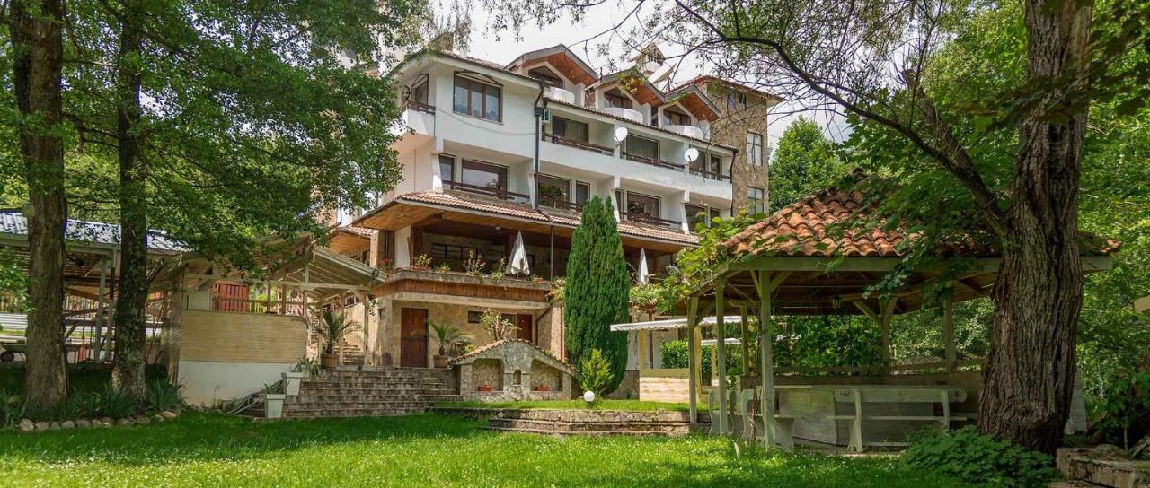 Hotel Paradise Place Kalofer Exteriér fotografie