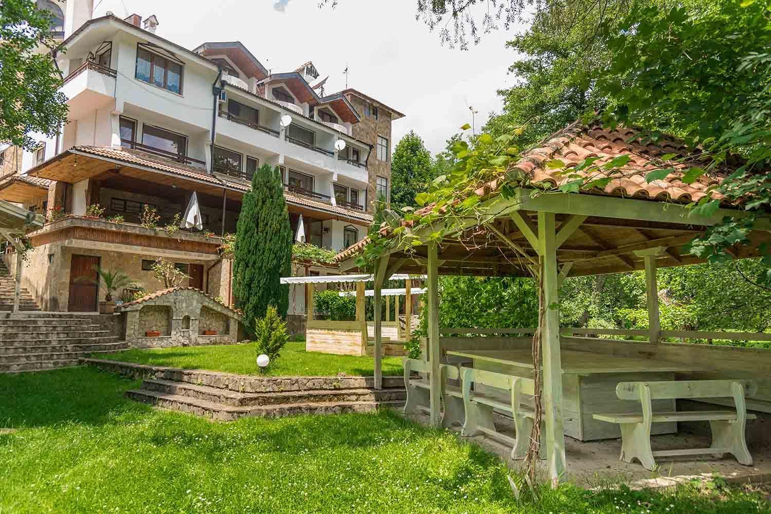 Hotel Paradise Place Kalofer Exteriér fotografie