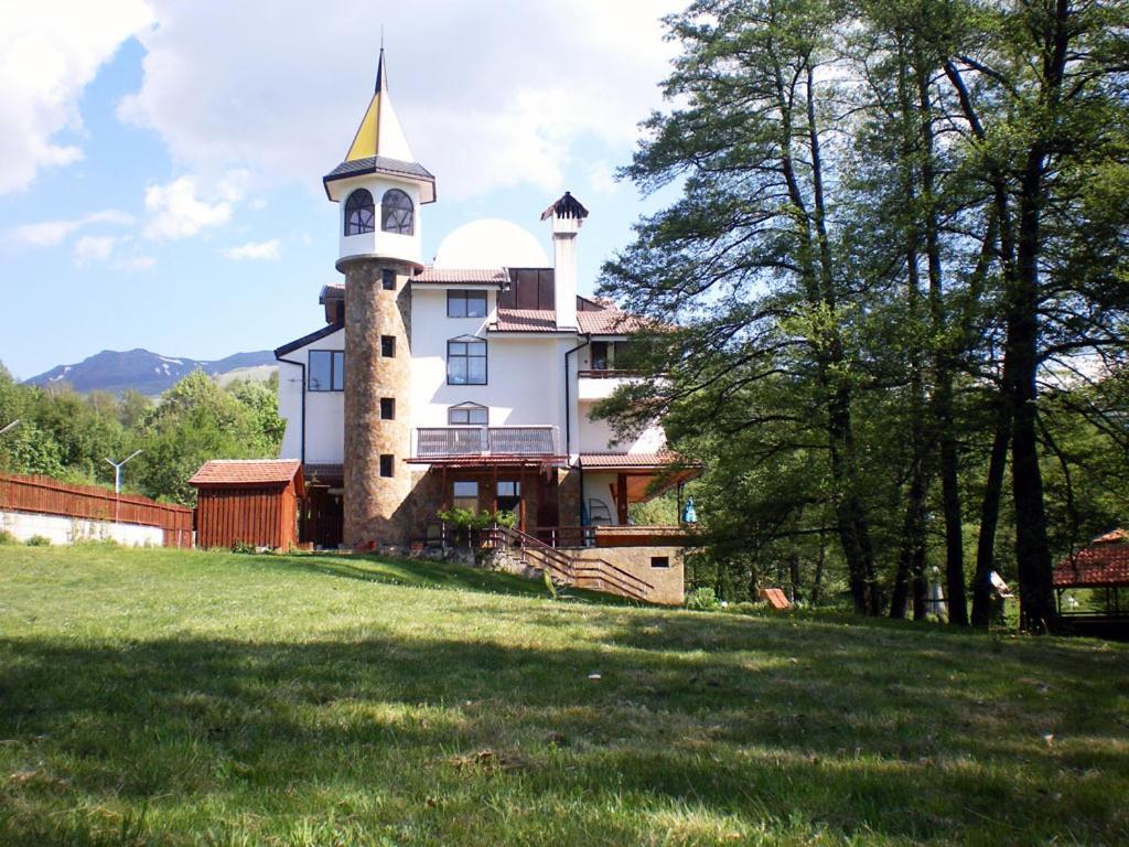 Hotel Paradise Place Kalofer Exteriér fotografie