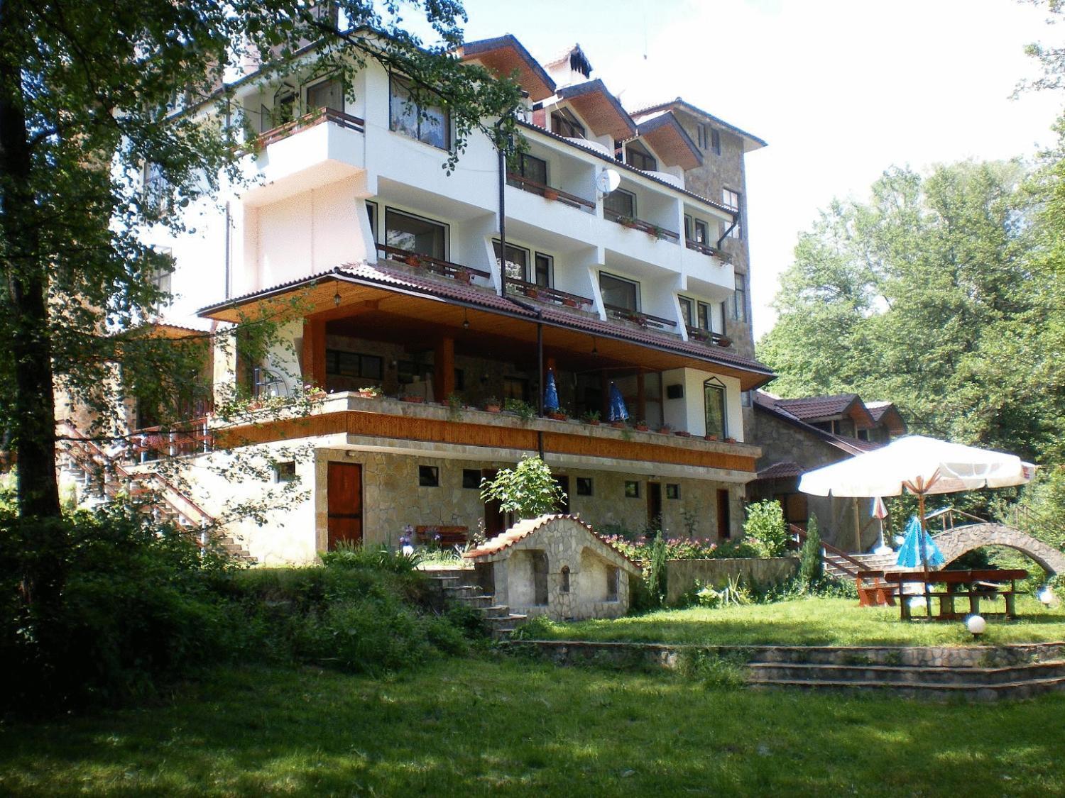 Hotel Paradise Place Kalofer Exteriér fotografie